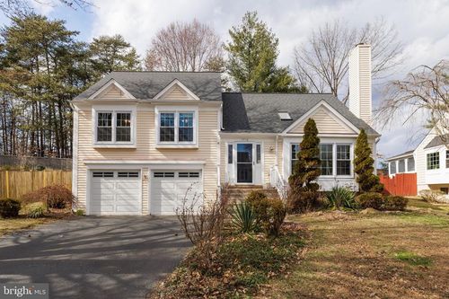 7710 Green Garland Dr, SPRINGFIELD, VA, 22153-2137 | Card Image