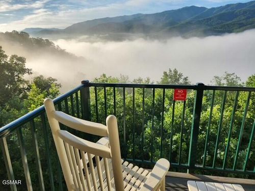 303-a-3710 Weber Rd, Gatlinburg, TN, 37738-6450 | Card Image