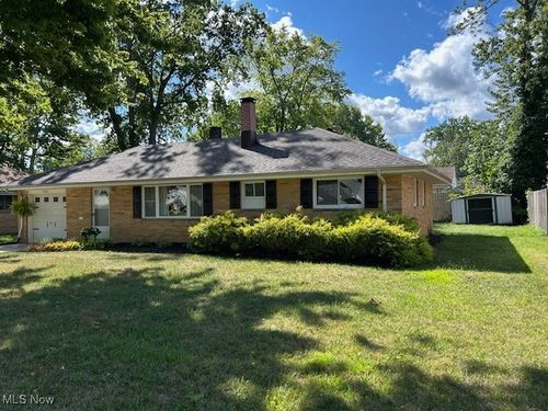 7580 Holly Dr, Mentor-on-the-Lake, OH, 44060-3237 | Card Image