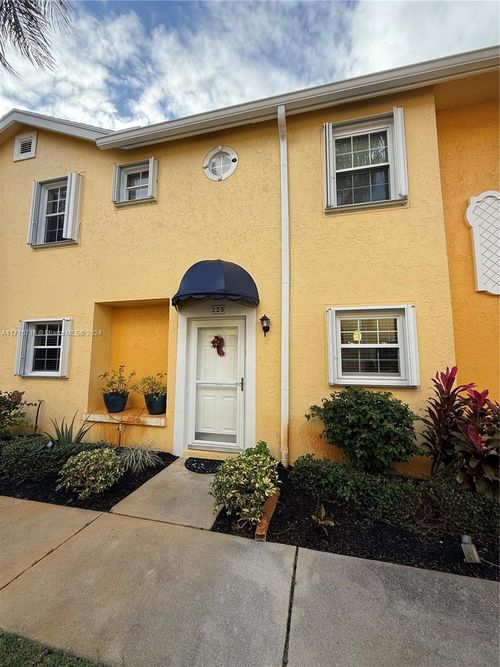 225-225 Waterside Dr, Hypoluxo, FL, 33462-6162 | Card Image