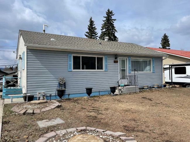 113 Chetamon Drive, Home with 2 bedrooms, 1 bathrooms and 4 parking in Hinton AB | Image 15