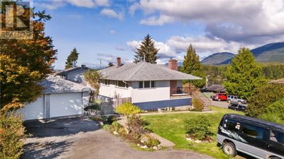 231 Otter St, House other with 6 bedrooms, 2 bathrooms and 4 parking in Ucluelet BC | Image 1