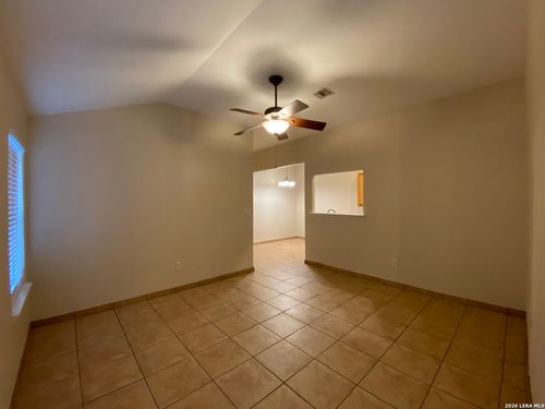 a-723A Dallas St, Pleasanton, TX, 78064-1913 | Card Image