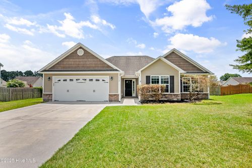 112 Pembury Way, Richlands, NC, 28574-8464 | Card Image