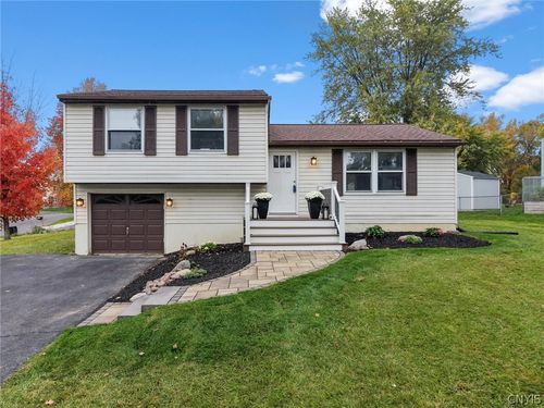 8457 Partridge Way, Clay, NY, 13041-8725 | Card Image
