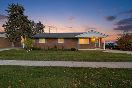 241 Nichols Dr, Saline, MI, 48176-1018 | Card Image