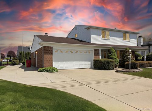 29531 N Seaway Ct, Harrison Township, MI, 48045-2771 | Card Image