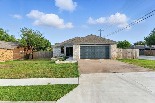 2101 Boxwood Path, Round Rock, TX, 78664-7729 | Card Image