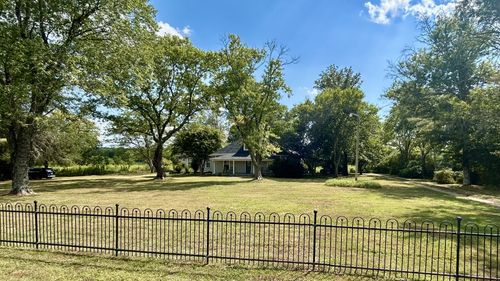 2081 Wilson Pike, Franklin, TN, 37067-7574 | Card Image