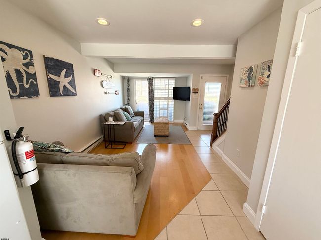 330 42 Nd St S, Condo with 2 bedrooms, 2 bathrooms and null parking in Brigantine NJ | Image 10