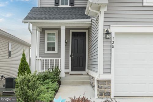 128 Raven Oaks Dr, WINCHESTER, VA, 22602-6894 | Card Image