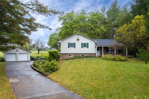 8519 Old Stage Rd, Waynesville, OH, 45068-8903 | Card Image