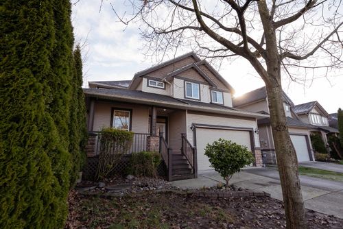 7260 196 St, Langley, BC, V2Y3C3 | Card Image