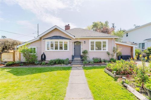 485 Marigold Rd, Victoria, BC, V8Z4R3 | Card Image