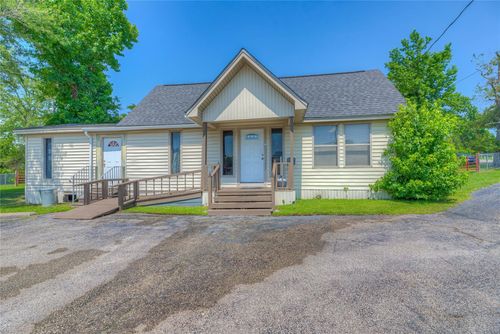 1000 N Fm 356, Onalaska, TX, 77360-6001 | Card Image