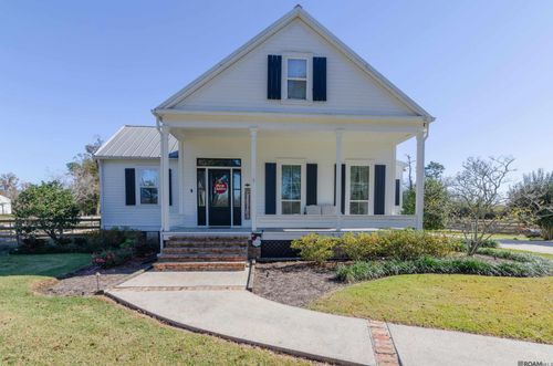 20452 Camille Dr, Springfield, LA, 70462-7608 | Card Image