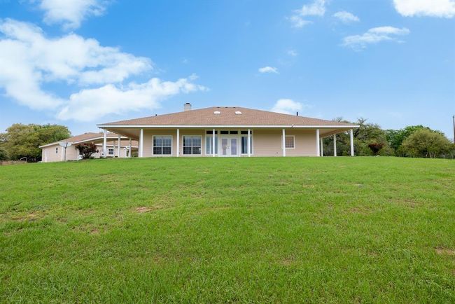 10565 N Highway 77, House other with 3 bedrooms, 3 bathrooms and 4 parking in Lexington TX | Image 7