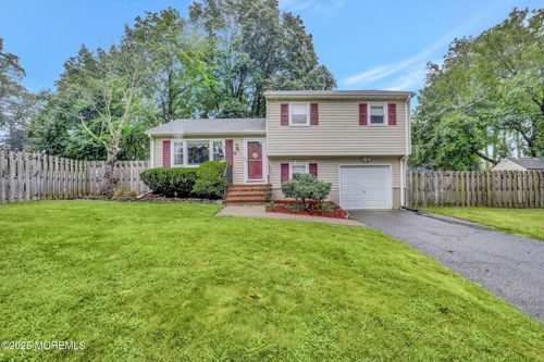 9 Wesleyan St, Red Bank, NJ, 07701-5734 | Card Image