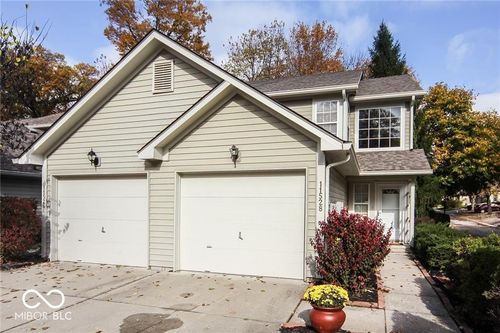 11528 Hidden Bay, Indianapolis, IN, 46236-8538 | Card Image