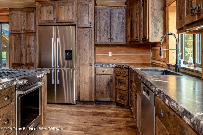 1905 N Beaver Dr, House other with 5 bedrooms, 4 bathrooms and null parking in Alta WY | Image 13