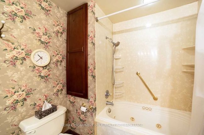 222 Hess St S, House other with 4 bedrooms, 2 bathrooms and 3 parking in Hamilton ON | Image 26