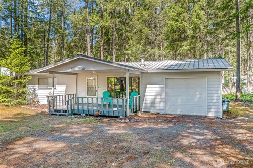 81 N Buckhorn Ct, Hoodsport, WA, 98548-9641 | Card Image