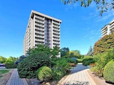 511 - 60 Inverlochy Blvd, Condo with 3 bedrooms, 2 bathrooms and 1 parking in Thornhill ON | Image 1