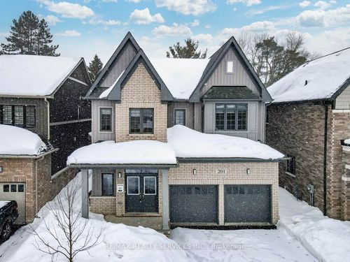 201 Dingman St, Arthur, ON, N0G1A0 | Card Image