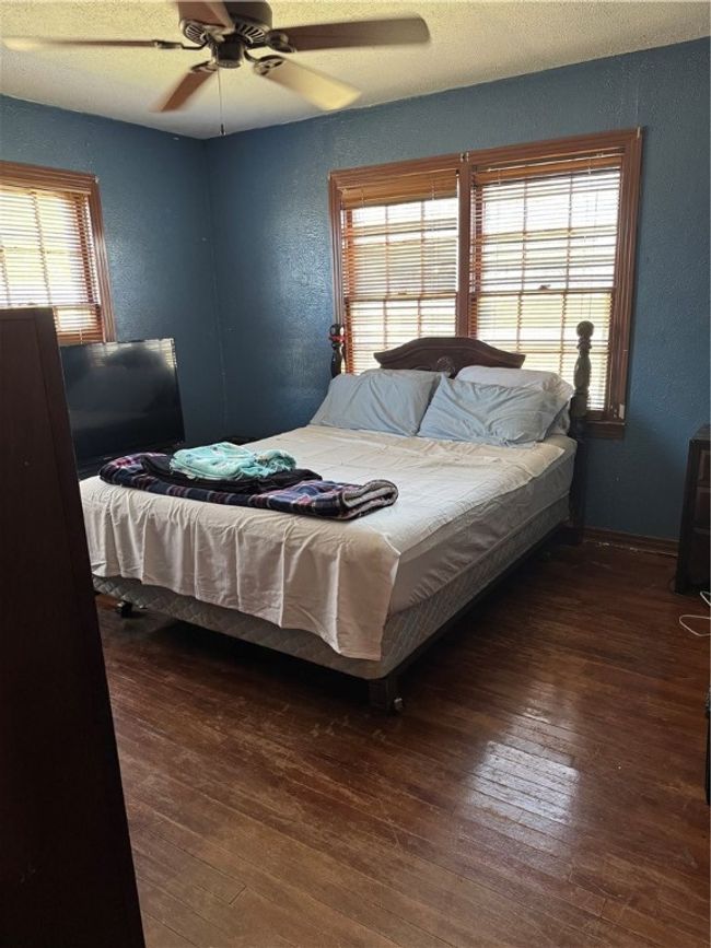 208 W Plasuela St, House other with 3 bedrooms, 1 bathrooms and null parking in Refugio TX | Image 5