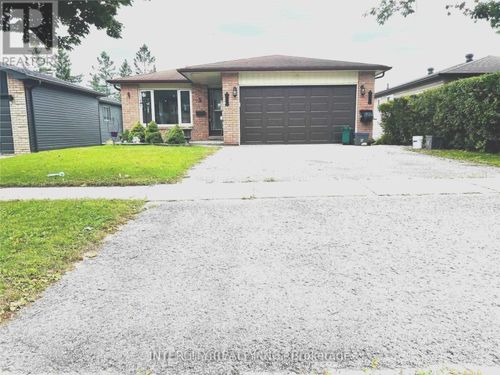 5 Browning Trail, Barrie, ON, L4N5A5 | Card Image