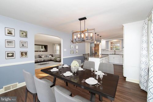 414 Stanfield Rd, SPRINGFIELD, PA, 19064-1328 | Card Image