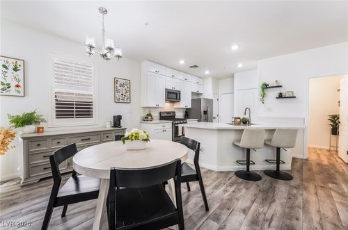 653 Monument Point St, Henderson, NV, 89002-3303 | Card Image