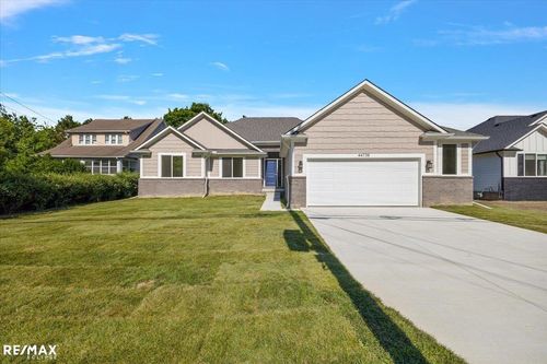 44720 Elizabeth Rd, Clinton Township, MI, 48036-1014 | Card Image