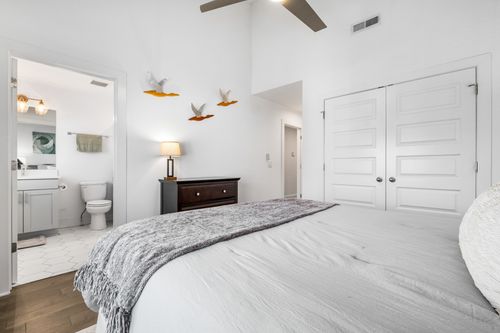 apt-11-700 James Ave, Nashville, TN, 37209-1294 | Card Image