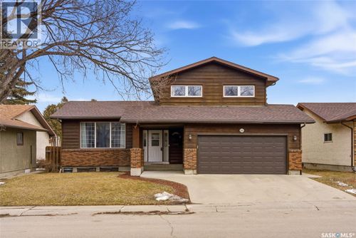 2102 Cunning Cres, Regina, SK, S4V0M8 | Card Image