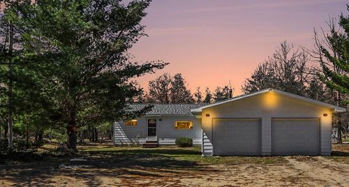 9840 S Parrott Cir Se, Fife Lake, MI, 49633-8305 | Card Image