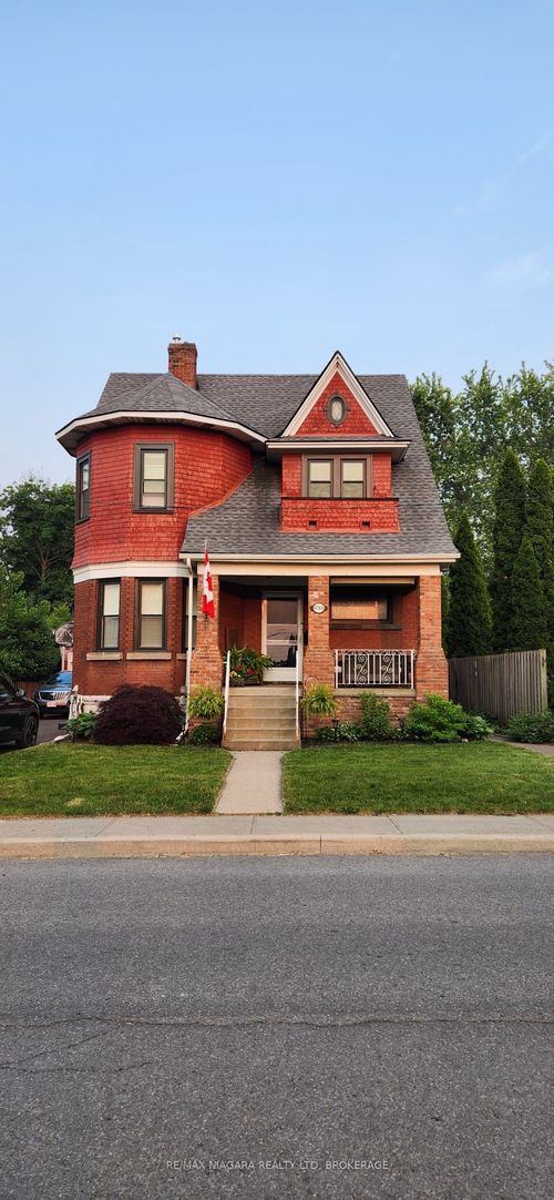 {{alt}} | Card Image