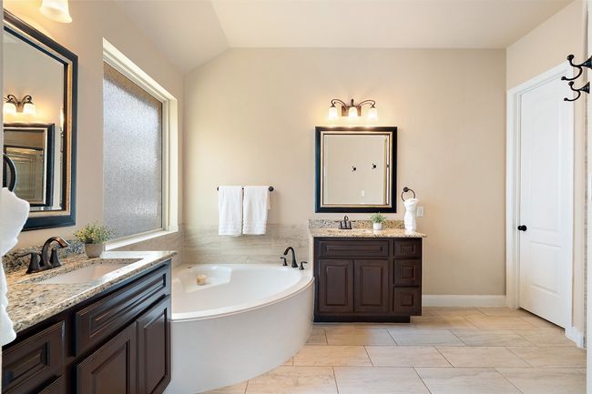 209 Maxwell Way, House other with 4 bedrooms, 3 bathrooms and null parking in Austin TX | Image 20