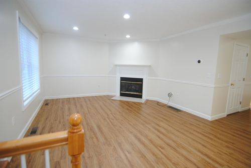 29 Georgetown Dr, Nashua, NH, 03062-4214 | Card Image