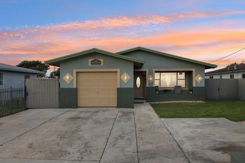 5411 Sw 19th St, West Park, FL, 33023-3168 | Card Image