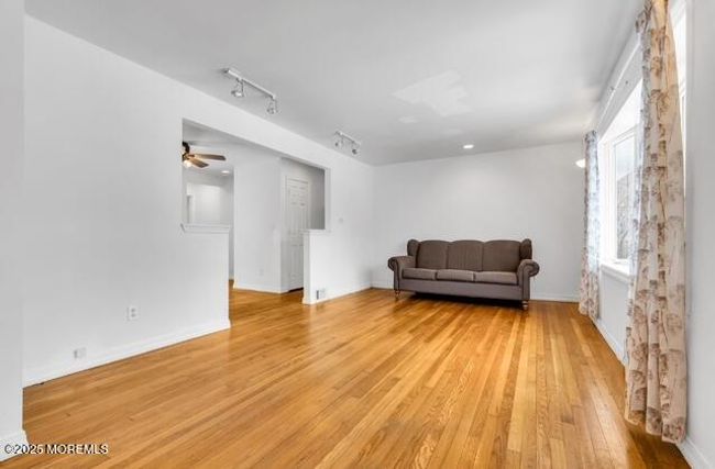 39 Melrose Ter, House other with 3 bedrooms, 2 bathrooms and null parking in Middletown NJ | Image 4