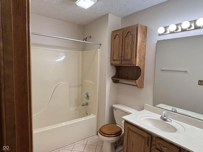2nd Bathroom | Image 12