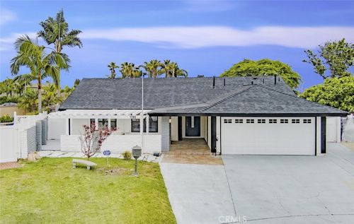 5781 Rogers Dr, Huntington Beach, CA, 92649-4563 | Card Image