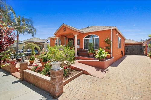 3950 E De Ora Way, Long Beach, CA, 90815-2603 | Card Image
