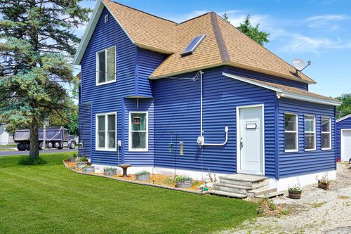 N5680 2nd Street, SHIOCTON, WI, 54170 | Card Image