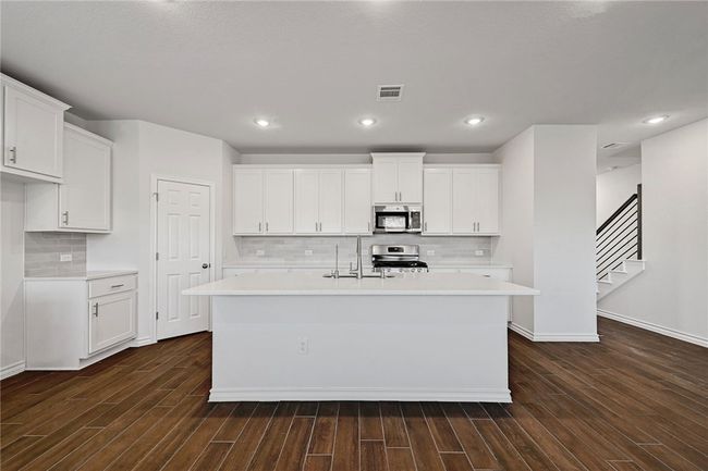 806 Pepperbark Loop, House other with 4 bedrooms, 3 bathrooms and null parking in Buda TX | Image 9