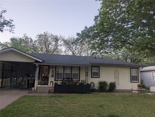 706 W Bloodworth St, Olney, TX, 76374-1416 | Card Image