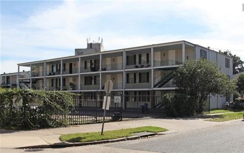 18-3550 Coliseum St, New Orleans, LA, 70115-3631 | Card Image