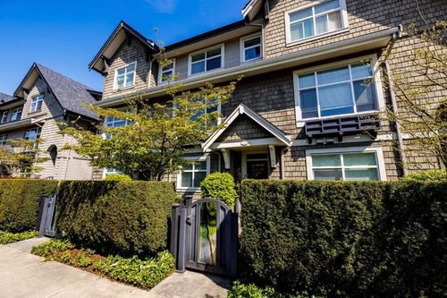 712 Orwell St, North Vancouver, BC, V7J0A5 | Card Image