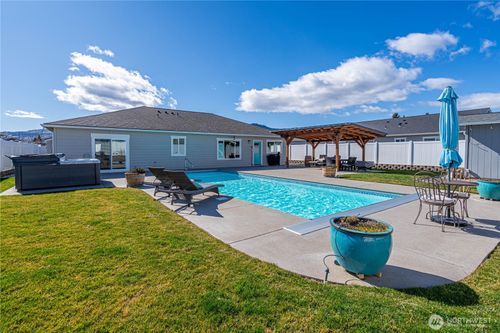 52 Manzanita Dr, Manson, WA, 98831-9868 | Card Image